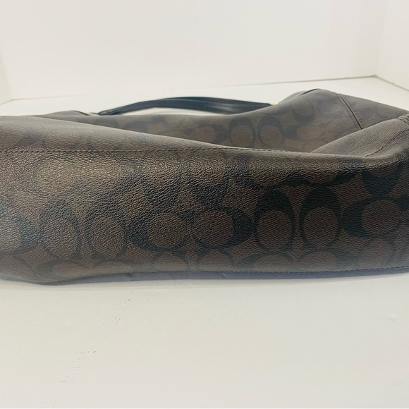 Genuine Coach F39526 Lexy XL Chain with Signature Canvas - Picture 5 of 8